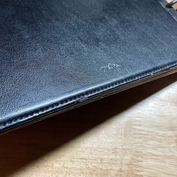 TUL Black Disc Binder w/2 sets of tabs and 50 pages Narrow Ruled Paper. Preowned - Picture 8 of 10